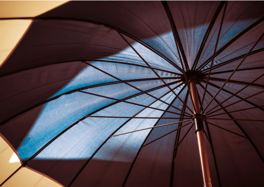 メンズ用日傘の選び方ガイド 紫外線対策に雨天対策、オールウェザーに注目