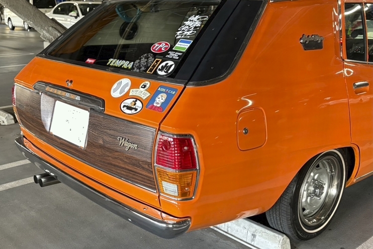 日産 スカイラインワゴン 背面