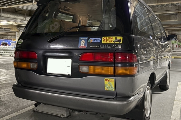 トヨタ ライトエース背面