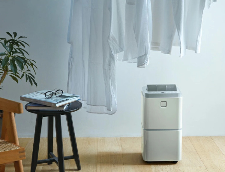 【限られたスペースの除湿にも】レコルト 部屋干し除湿器 RDH-1