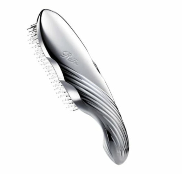【ブラシで頭皮を健康に】ReFa ION CARE BRUSH