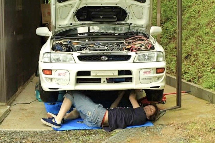 ‘97 スバル インプレッサ Sti V4　整備中