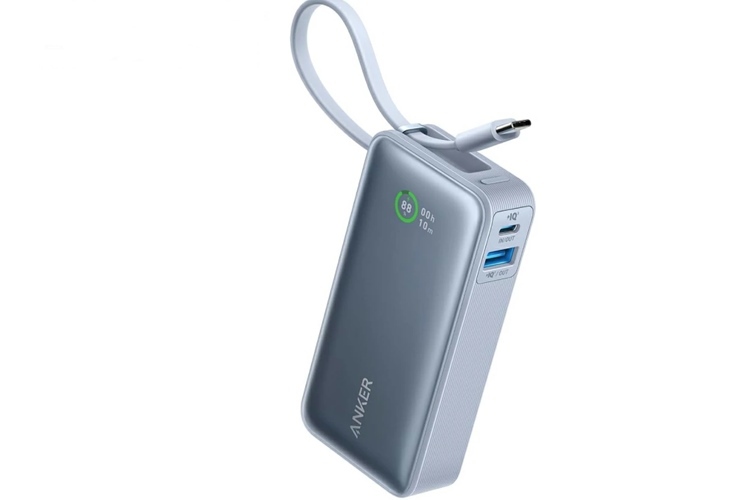 Anker Nano Power Bank 【3台への同時充電可能/ケーブル一体型で持ち運び便利】