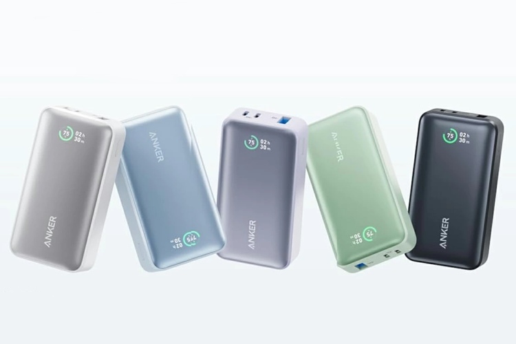 Anker Power Bank 【急速充電対応/電力残量や使用状況をディスプレイに表示】