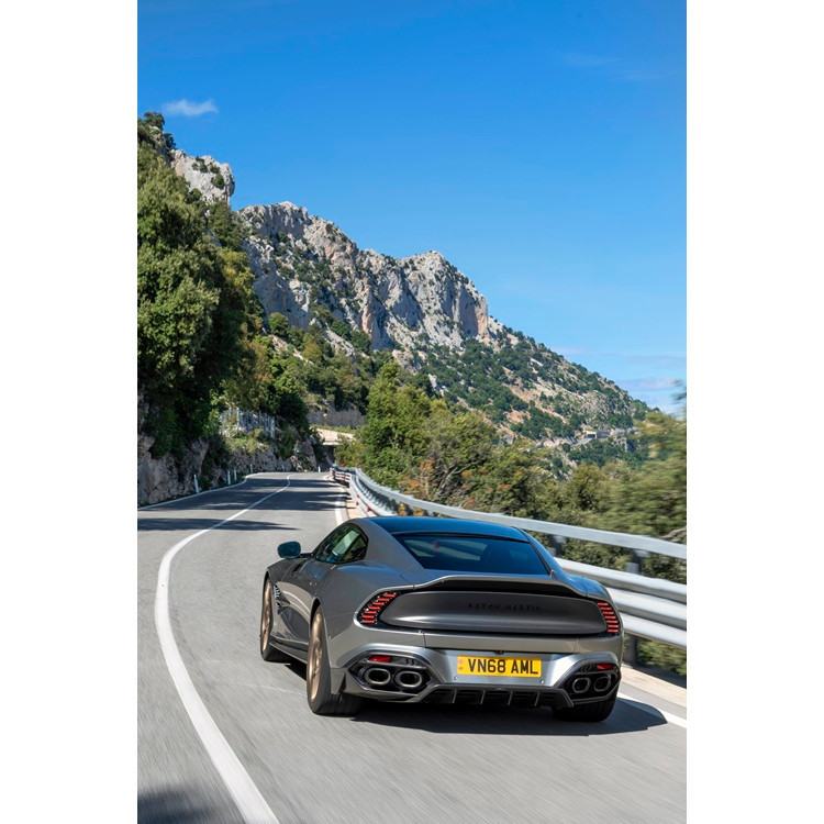 アストンマーティン　ヴァンキッシュ