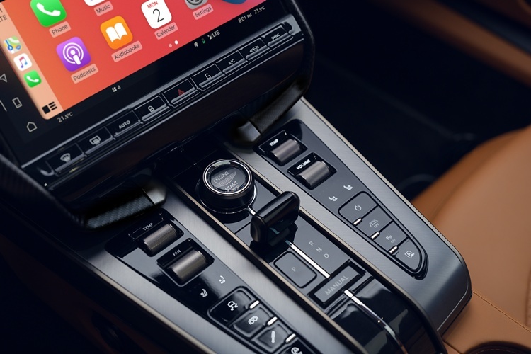 アストンマーティン　ヴァンキッシュ