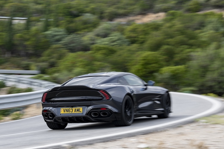 アストンマーティン　ヴァンキッシュ