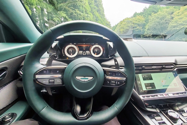 アストンマーティン　ヴァンキッシュ