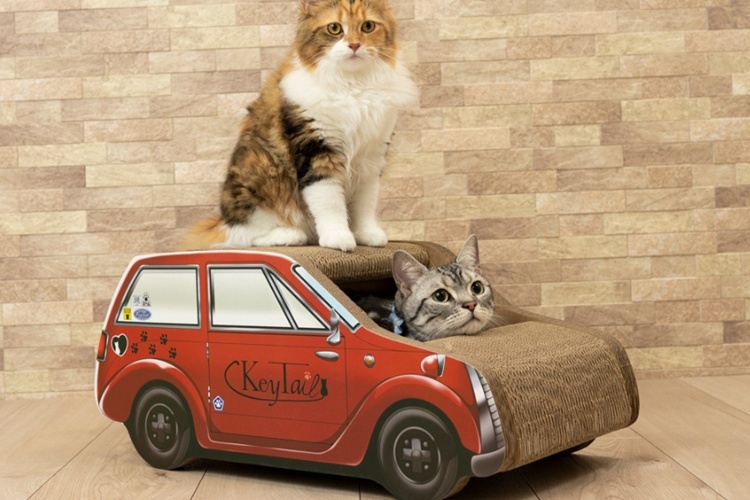 20. キーテイル おしゃれな車型爪とぎ【写真映えもするお洒落な爪とぎ】