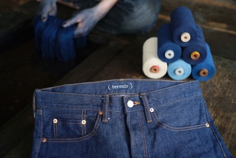 こだわりの藍染ウェアは畑からつくる。藍染の魅力を伝える「（terroir）テロワール」というブランド