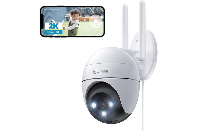 3. iegeek  スポットライト 防犯カメラ ZS-GQ2【不審者を録画し威嚇できる】