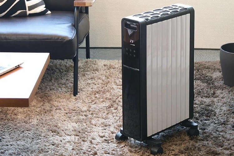 22. オイルフリーヒーター ブラック【暖かさを維持しつつ節電できるエコモード搭載】