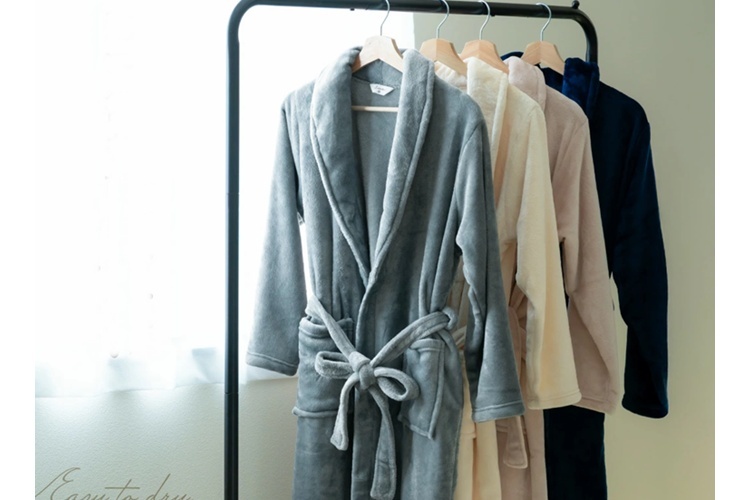 バスローブ【多彩なシーンで活躍する乾きやすい一枚】
