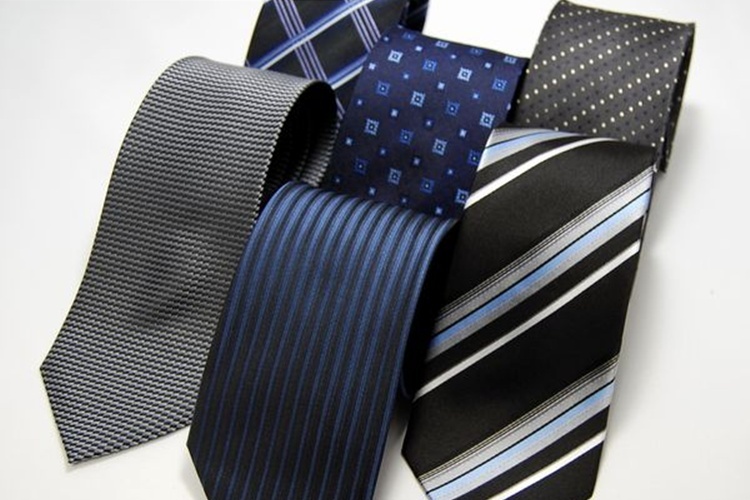 フランコ・バレンチノ フランコジャガードネクタイ2本セット