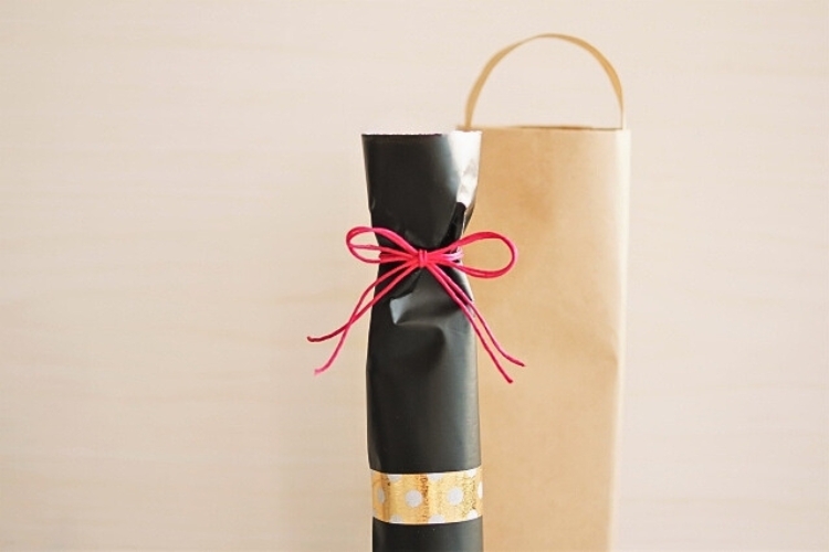 Top Image by photo AC