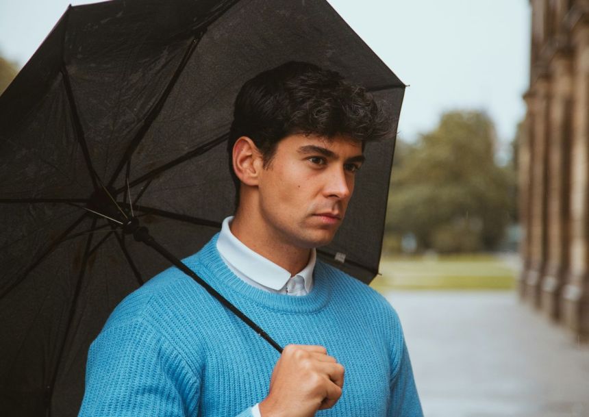 メンズ日傘のおすすめ25選！完全遮光・折り畳みなど選び方も解説