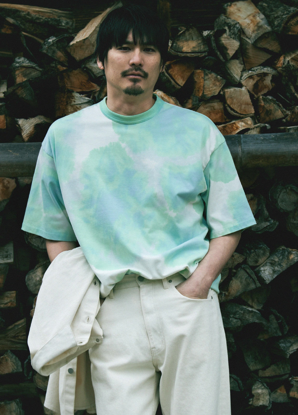 京都の伝統工業・久山染工を採用伝統とモダンを両立した豊かな色彩のTシャツ