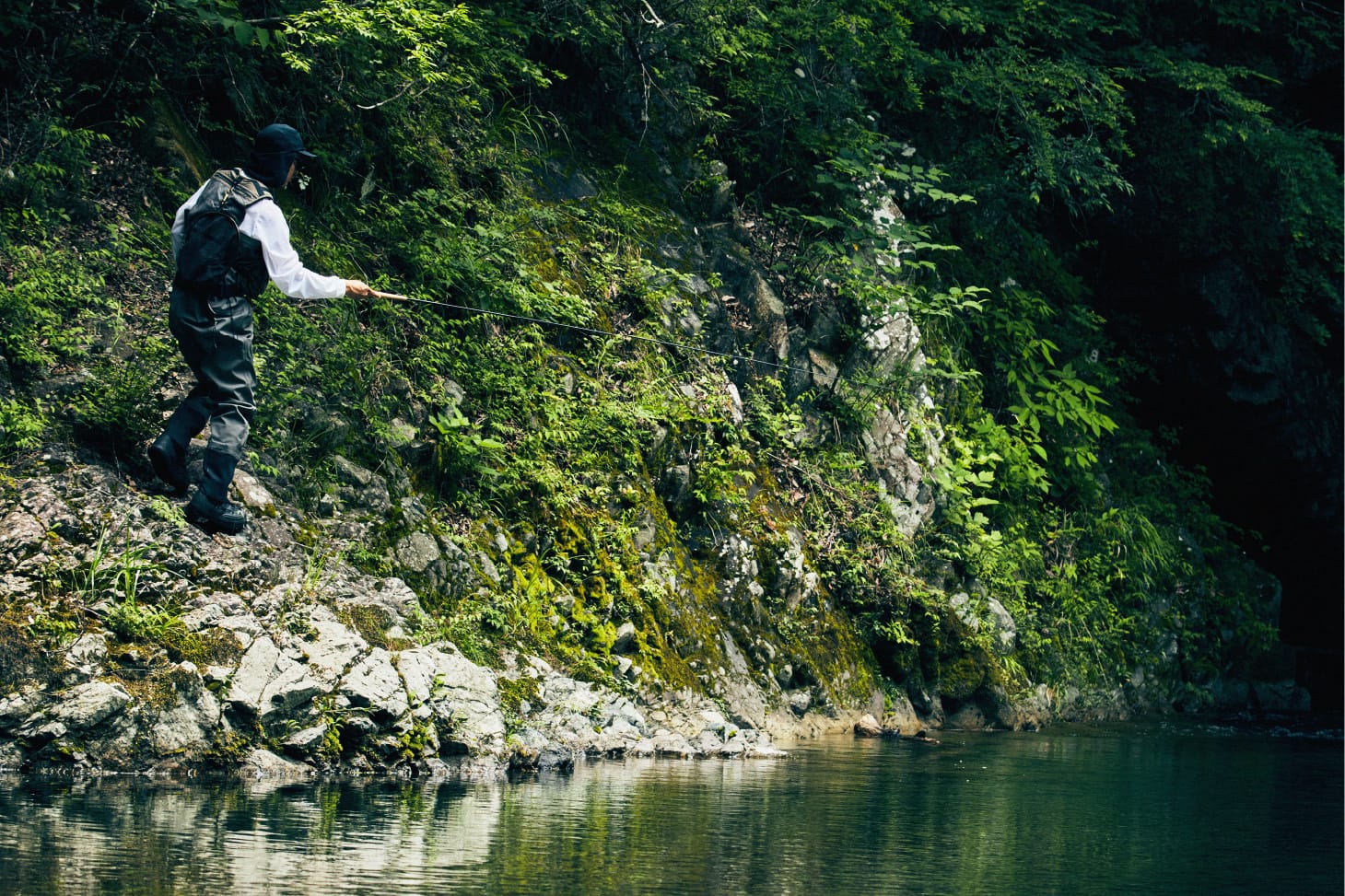 防水ウェーダーがあれば 魚と出会えるチャンスがグンと増える