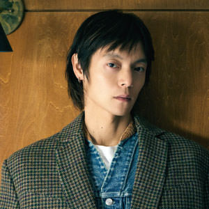 “伝統”を着る 窪田正孝の クラシカルな秋冬コーデ