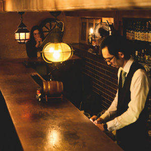 昭和の文豪たちが通った 銀座の老舗Barは 大人の社交の場