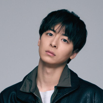 ファッションを格上げしてくれる俳優・高杉真宙のご褒美ギフトとは？