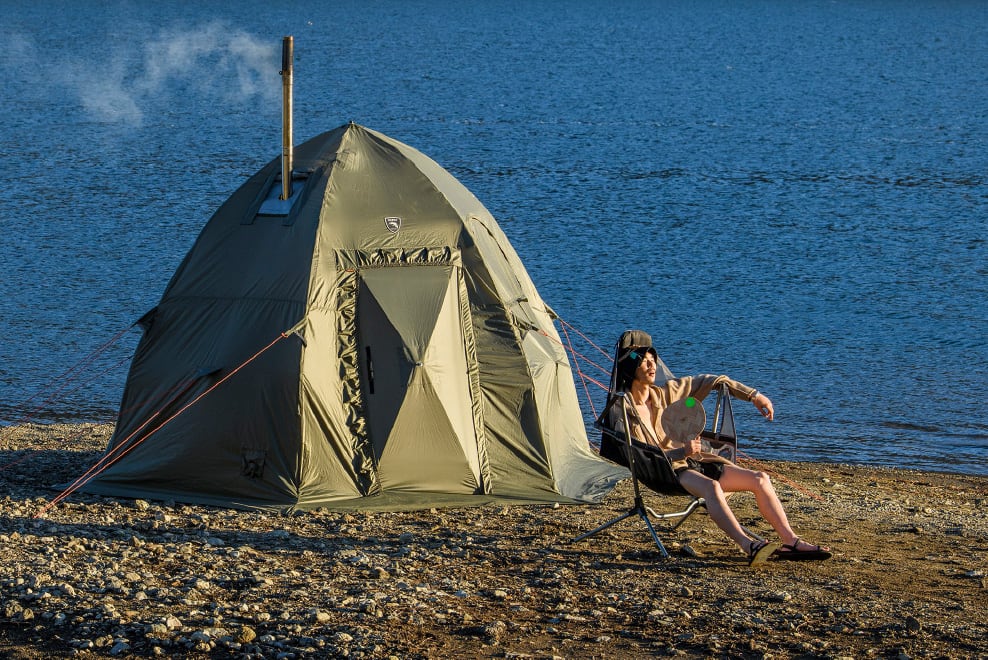 冬キャンプで“ととのう”極寒の中で楽しむテントサウナ
