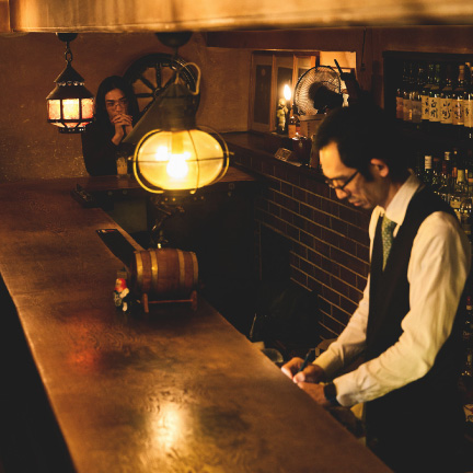 昭和の文豪たちが通った 銀座の老舗Barは 大人の社交の場