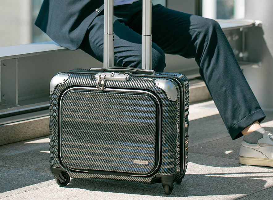 スーツケースの旅のワールド｜デザイン性・機能性重視のスーツケース 