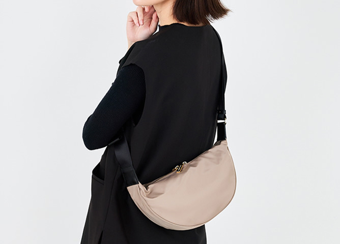 BIANCA ボディバッグ V-2247 20,900円