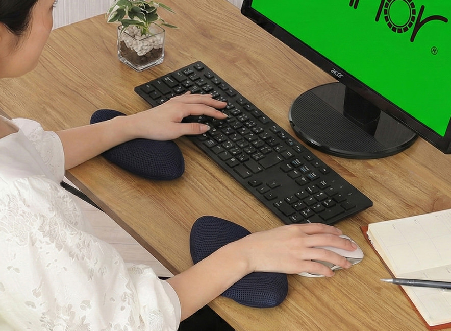 リストレスト 2,200円