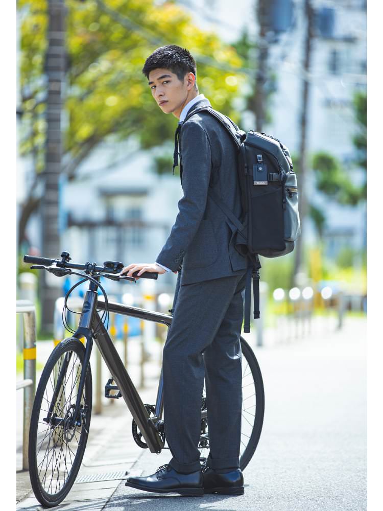 通勤 人気 自転車バッグ スーツ 通気性