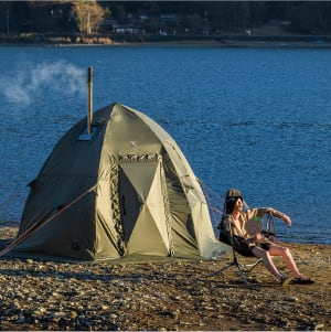 冬キャンプで“ととのう”最高に贅沢な時間―極寒の中で楽しむテント