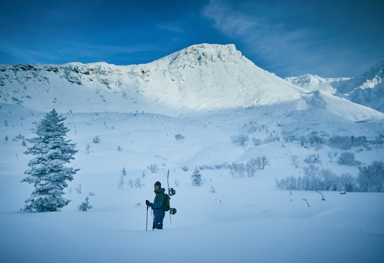 専門ガイドの案内でバックカントリーに挑戦してみた｜メンズライフ