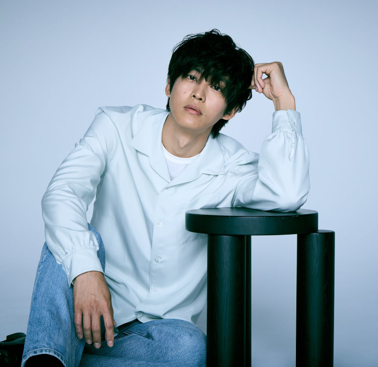 初夏のドライブは着心地の良い服がいい｜メンズライフスタイルWEB